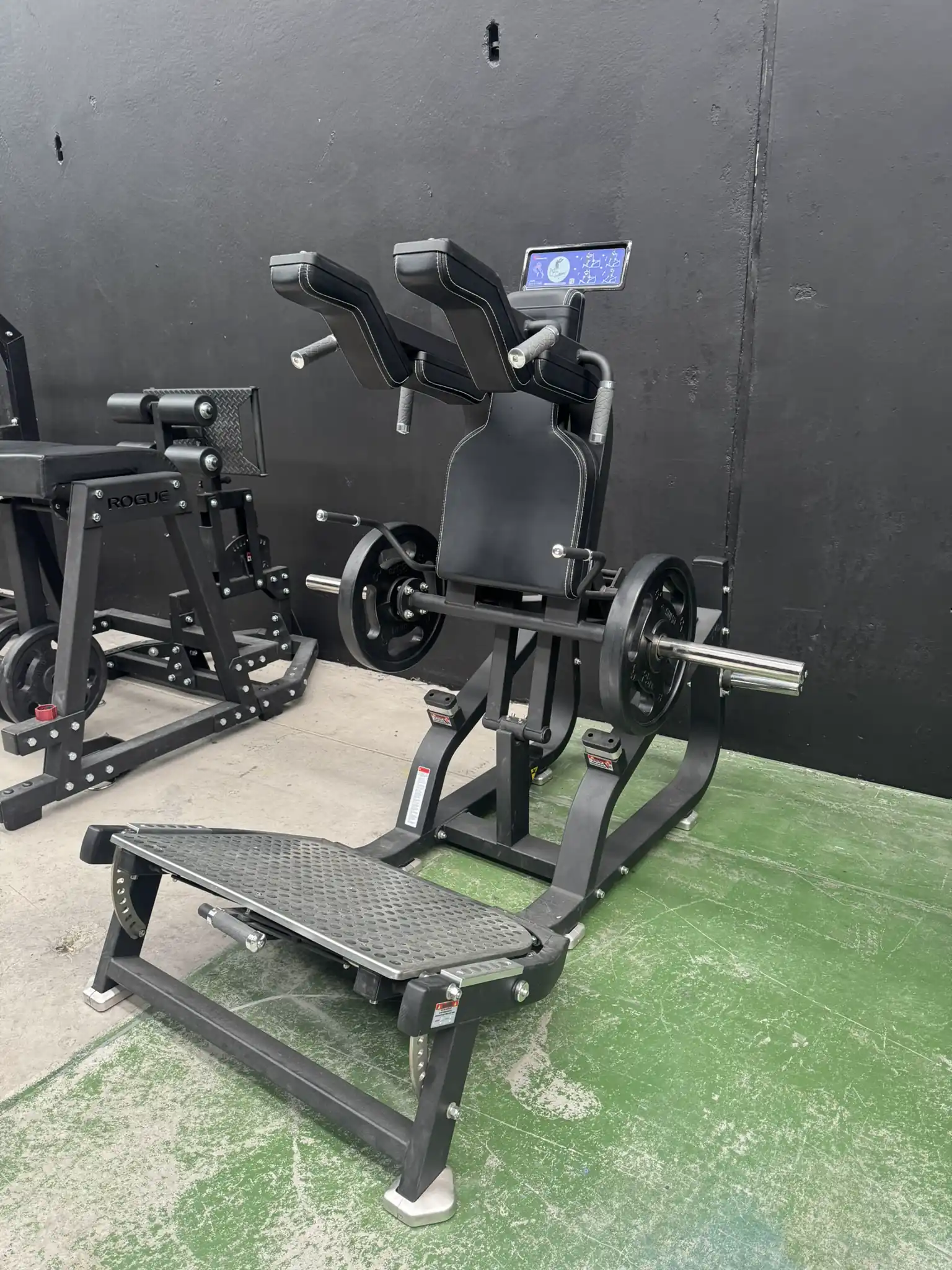 V-Hack Squat
